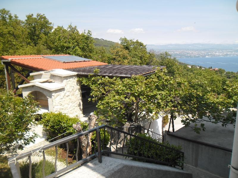 Kestenovi Dvori Apartment Opatija