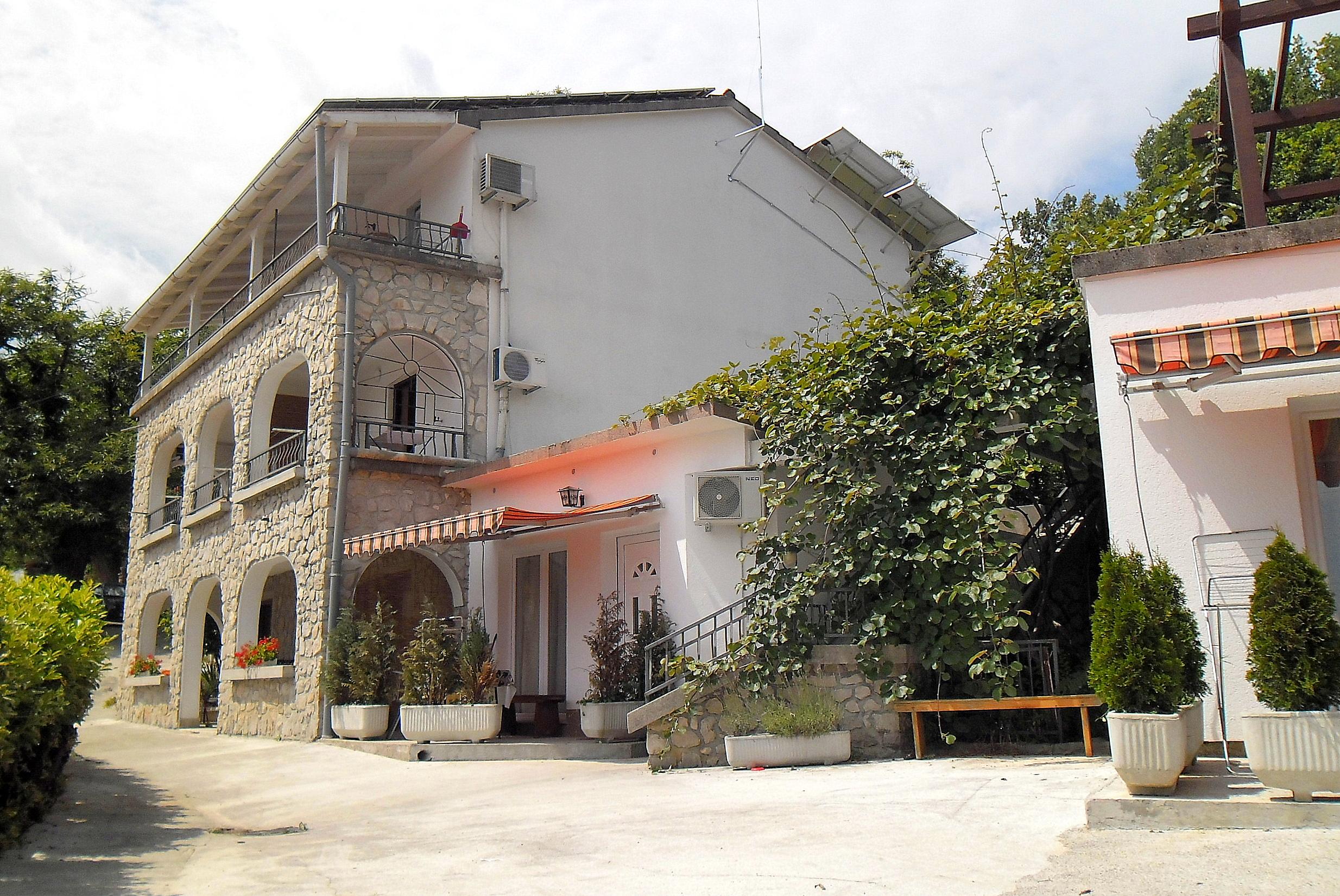 Kestenovi Dvori Apartment Opatija